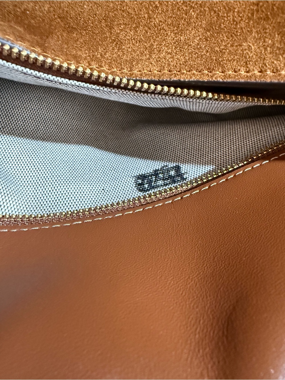 COACH Chelsea 36 Shoulder Bag - Picture 8 of 8